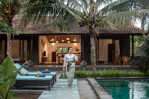 Kutuh Kaja House | Ubud Warmth n Family feel Villa