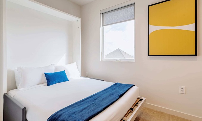 West Los Angeles Apartment | UCLA Chic Coliving Suite and Private Bath