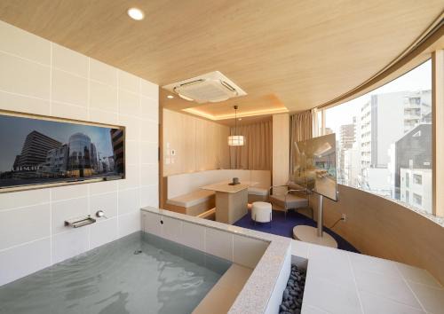 Motomatchi Hotel | UH Suite Namba Station The Spa