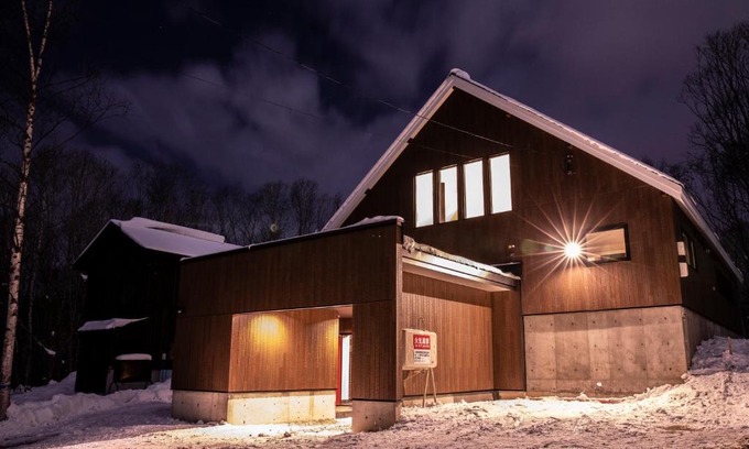 Niseko Apartment | ULI royal town