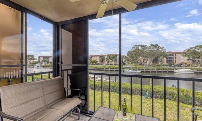 Punta Gorda House | Ultimate 2 Bedroom Condo on Charlotte Harbor Area, Charlotte County Condo 5840