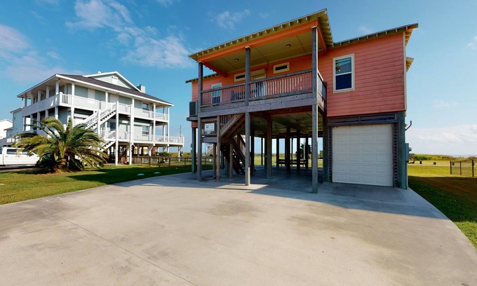 Port Bolivar House | Ultimate | Ocean Views | Game Room | Dog Haven