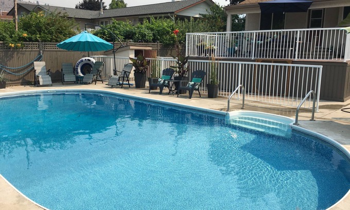 Okanagan-Similkameen House | Ultimate Pool House – 5 Kings, Near Beach and Wineries