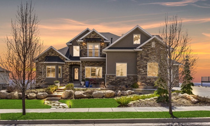 North Ogden House | ⭐️Ultimate Retreat: 🏡Outdoor Enthusiast Haven Sleeps 20