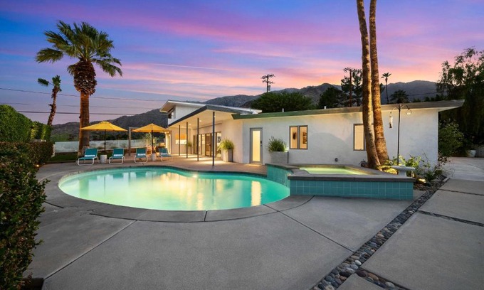 Little Tuscany House | Ultra Luxe Spa-Like Mid-Century Mod Haven- Pool, Spa, Views & More 3BD, 3BTH
