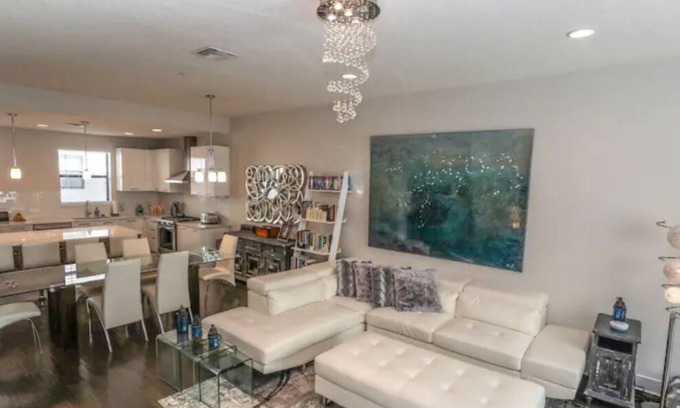 Carver City - Lincoln Gardens House | Ultra Modern Pool Home w/ Rooftop Private HOTTUB BBQ Grills Ray James Stadium