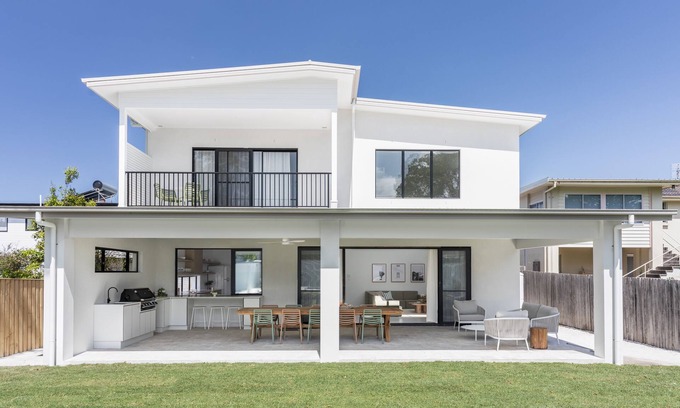 Werri Beach House | Uma on Werri, Gerringong - Heated pool/spa, beachfront, luxury, aircon, playroom