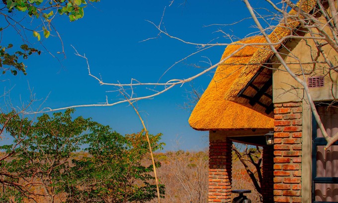 Victoria Falls Villa | Umhambi Villa