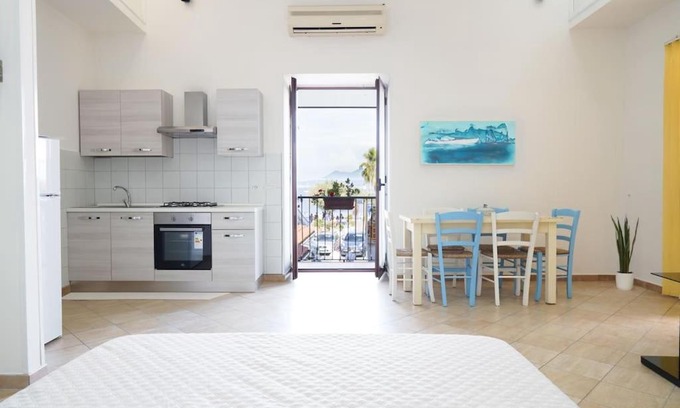 Bacoli Apartment | Un appartamento sul mare