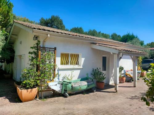 Beychac-et-Caillau House | Un petit coin de campagne