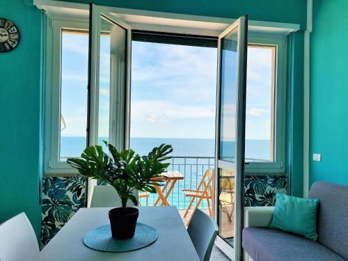 Bergeggi Apartment | Una finestra sul mare Home 1