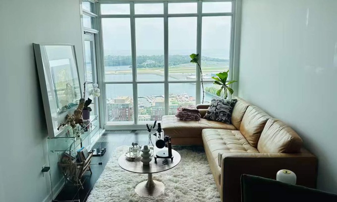 Bathurst Quay Condo | Unbeatable view & location! Modern cozy condo - walk to all hotspots!