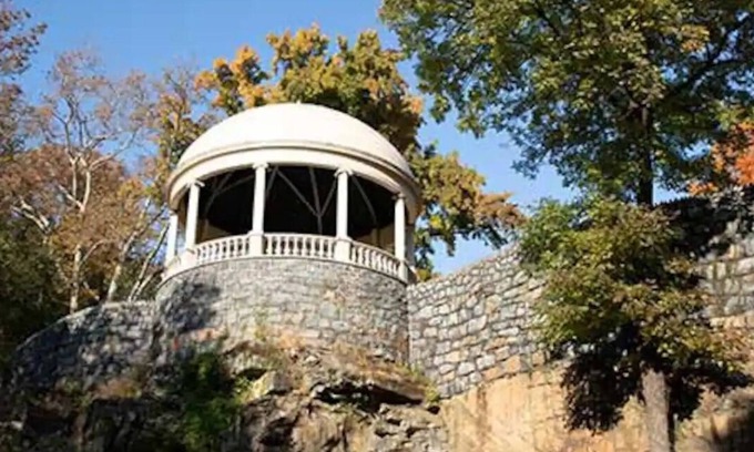 Wilmington House | Unbelievably Charming Tiny Homen