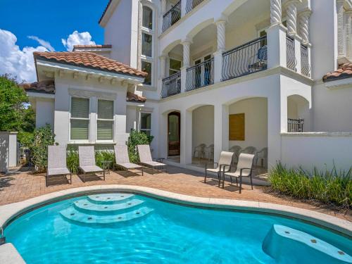 Avalon Beach Estates House | Under the Tuscan Sun by Newman-Dailey