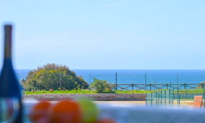 Vale de Centianes Apartment | Unforgettable holidays with sea view near the beach