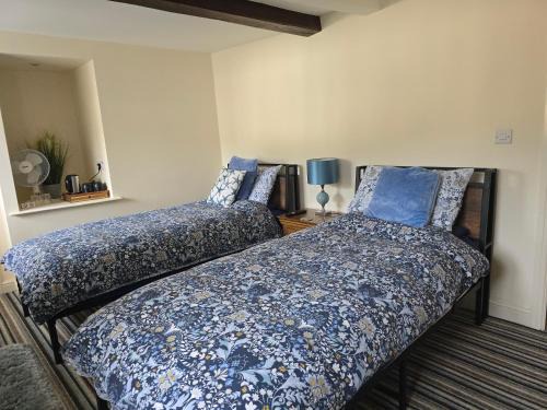 Llanidloes Bed & Breakfast | Unicorn Hotel