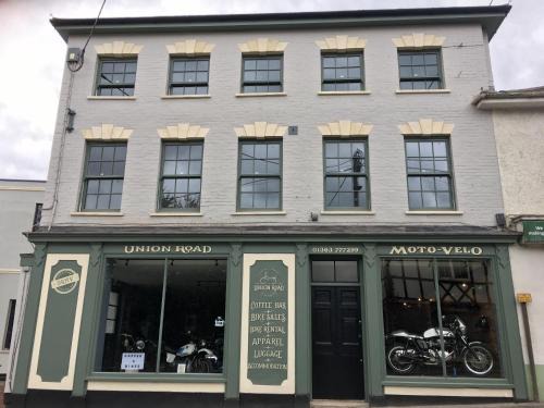 Crediton Bed & Breakfast | Union Road Moto Velo Accommodation