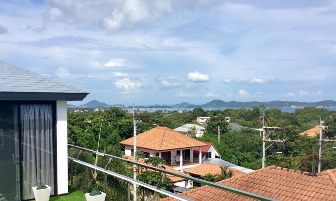 Ban Saiyuan Villa | Unique 7 bedrooms sea view villa Rawai Phuket