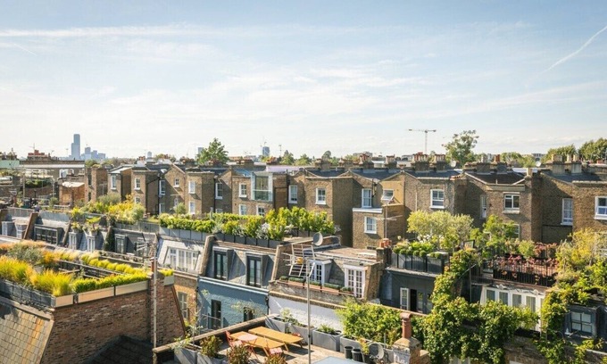Colville Apartment | Unique & Artistic Portobello Road Style Studio