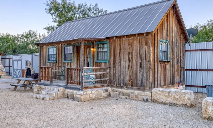 Concan Cabin | Unique Cabin by the Frio - River Rock Cabin #3