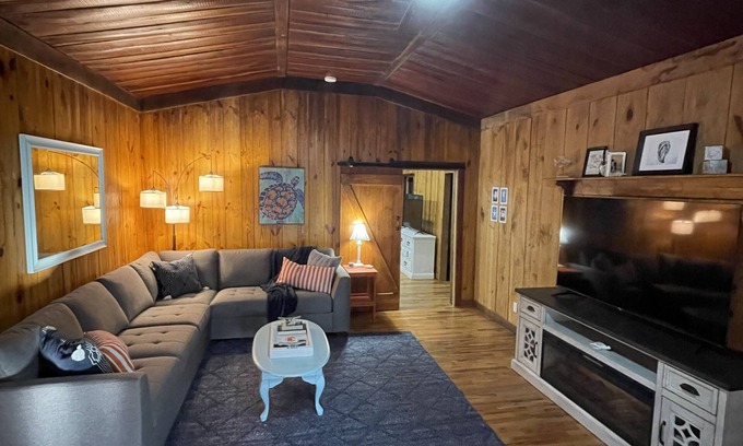 Lanark Village Cabin | Unique cabin close to beach and boat launch!