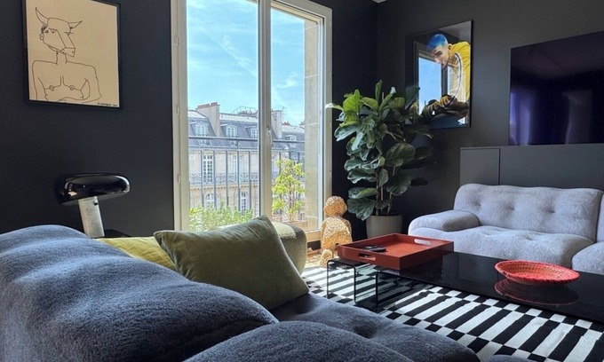 Quartier Saint-Ambroise Apartment | Unique central arty Penthouse with 2 bedrooms, airCond and terraces