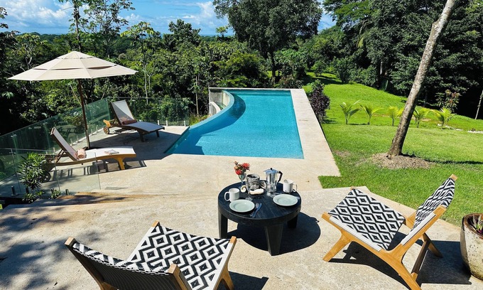 Playa Azul House | Unique cosy retreat in the jungle of Costa Rica
