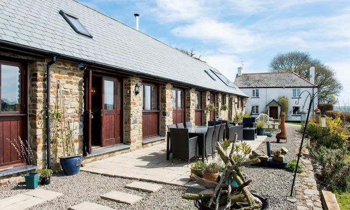 Black Torrington House | Unique Rural Stone dog friendly Barn Conversion