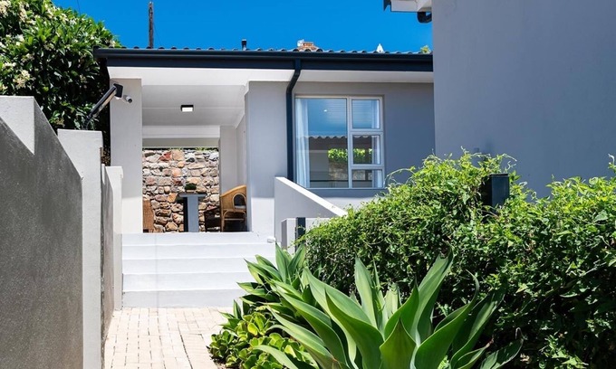 Mossel Bay Apartment | Unique stylish downtown room *near Beach* walk to*The Point*