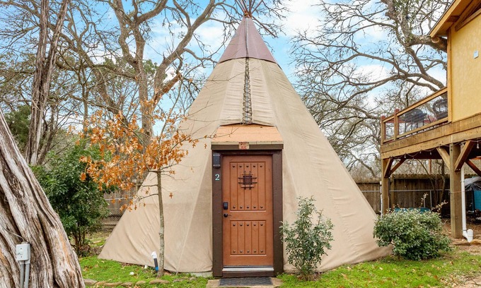 New Braunfels House | Unique Tipi, A/C, River Access