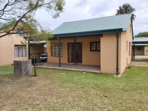 Bela-Bela House | Unit 24 Pendleberry Grove Holidays