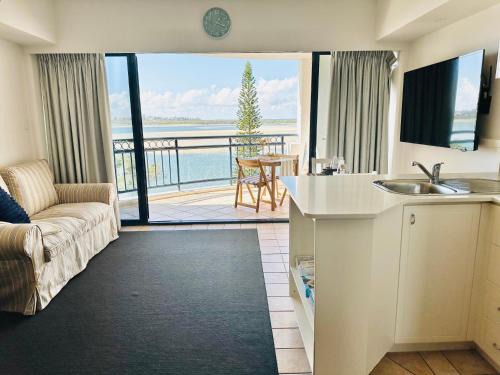 Golden Beach Apartment | Unit614