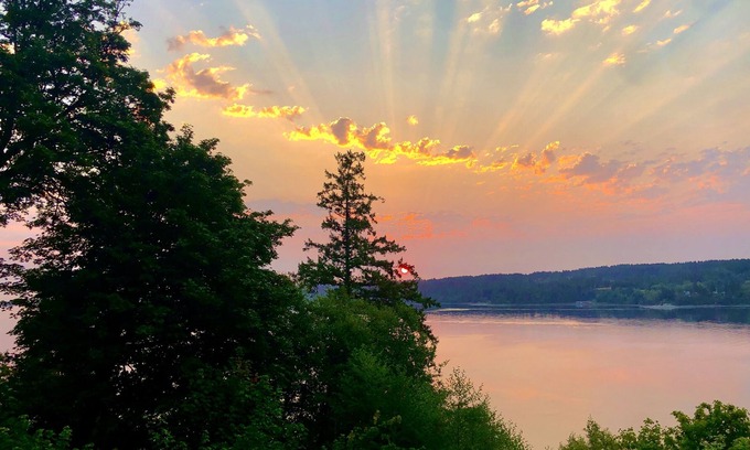 Olalla House | Unobstructed view of the Puget Sound and Vashon Island
