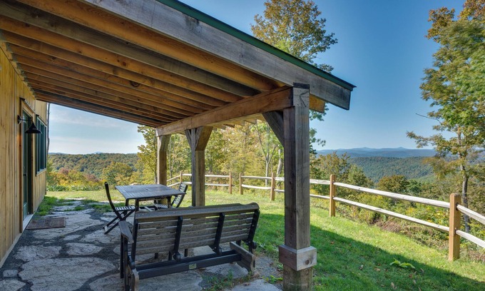Sharon Cabin | Unplug, Unwind & Explore: Remote Vermont Cabin