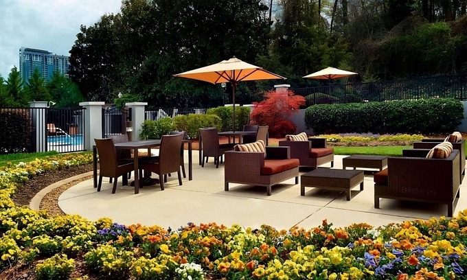 Home Park Hotel | Unwind and Stay at Atlanta Hotel! 2 Modern Units, Pets Allowed, Seasonal Pool!