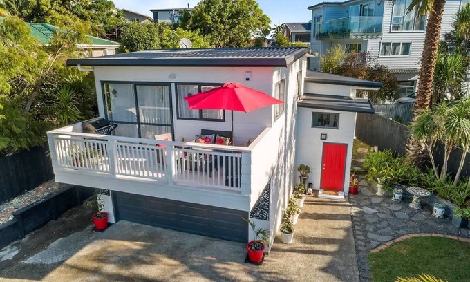 Torbay House | Unwind @ Torbay Beach House