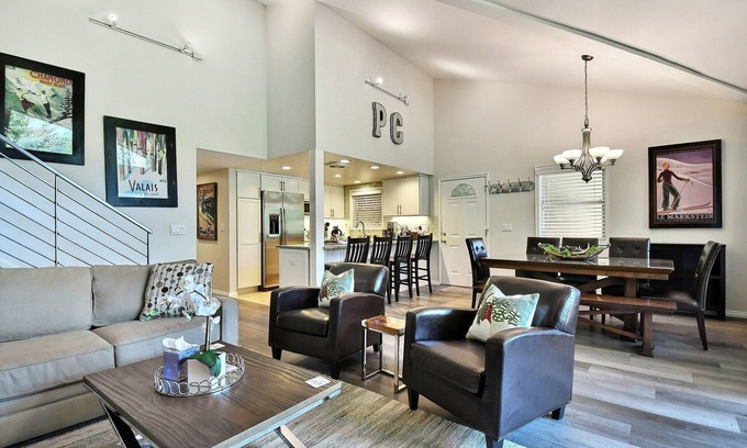 North Park City House | Up to 25% Off! Renovated w/Hot Tub & SUPER close to PCM, grocery, Main St!