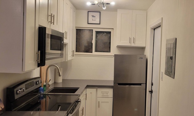 Napa House | Updated 2bd house in quiet neighborhood