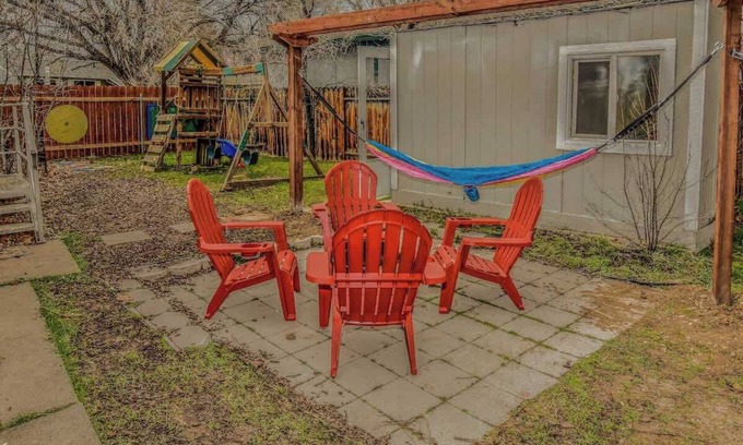 West University House | Updated 3-Bed Reno Home w/Hammocks & King Beds near Casinos & University