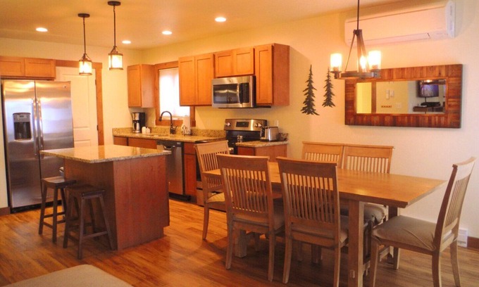 Whitefish Condo | Updated & Bright Mountain Condo