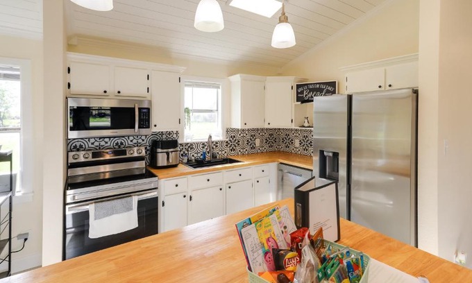 Comanche House | Updated Comanche Home with Country Views!