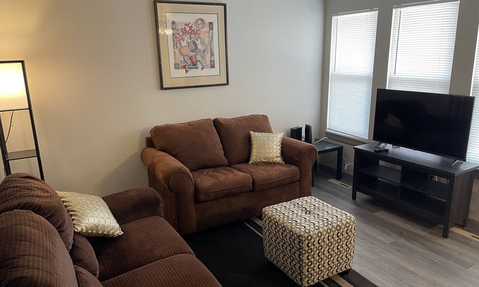 Cheyenne Apartment | Updated duplex 2 minutes from great downtown shopping and food!