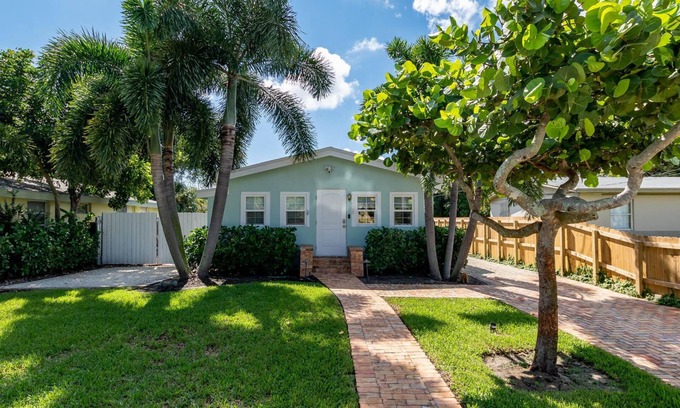 Boca Raton House | Updated East Boca House