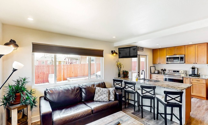 Salida House | Updated mountain home with yard, horseshoes, hammock, & grill