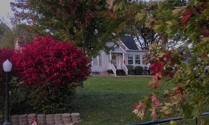 St. Joseph Other | Updated rooms in Cool Farmhouse!