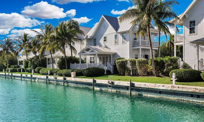 Marathon Villa | UPDATED Villa- Coral Lagoon 3bed 2.5 bath Luxury Home