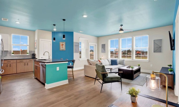 Pooler Apartment | Upscale 2BR Getaway | Minutes to Savannah