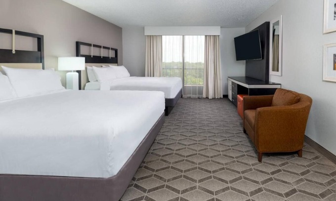 Park Central Hotel | Upscale Dallas Comfort | Free Breakfast & Gym Access