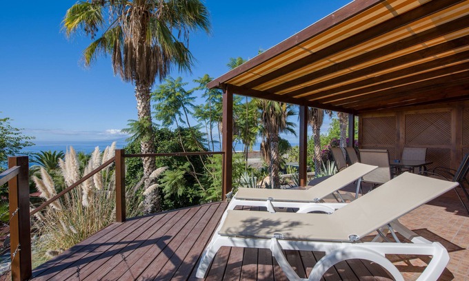 Guia de Isora Apartment | upscale furnishings, 2 bedrooms, 2 bathrooms, community pool, dream view