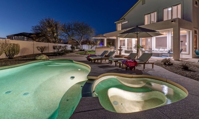 Las Sendas House | Upscale in Mesa: Private Htd SALT WATER Pool, Hot Tub, Ping Pong & Pool Tables, Golf